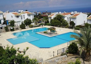 Gorgeous view. Sea, pool & mountain view . Catalkoy / Girne in Kyrenia