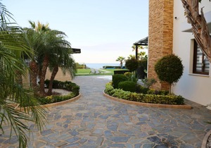 Ionion Beachfront Villa in Ayia Napa
