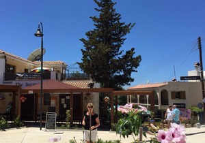 LARGE 1 BEDROOM FLAT FOR HOLIDAY LET IN TALA VILLAGE in Paphos