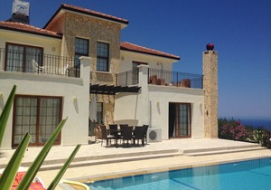 Large modern private spacious villa with pool. Panoramic Mountain & Sea Views. in Catalkoy
