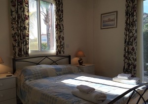 Luxury 3 bed villa with private heated and secluded pool set in large garden in Peyia