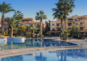 Modern pool facing apartment in popular Limnaria Gardens in Paphos