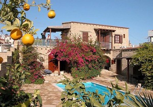 Myrto House in Tochni