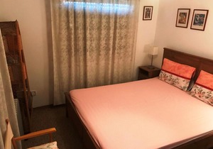 Nicosia 2 Bedroom Apartment with 2 Double Beds in Strovolos