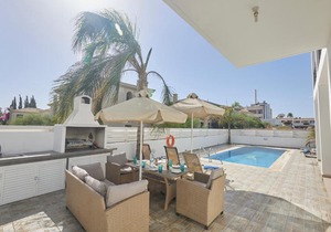 Pearl Villas in Larnaca