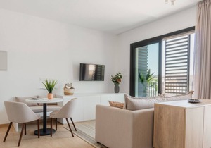 Sanders Armonta - Nice Studio w/ Shared Rooftop in Limassol