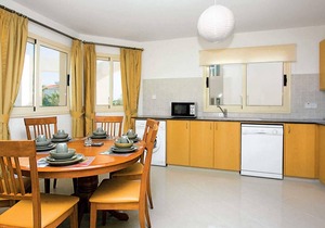 Spacious 3 bed villa with private pool in Coral Bay