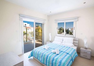 Villa ∙ 4 bedrooms ∙ 8 guests in Protaras