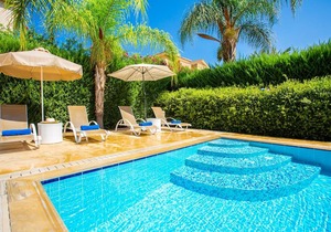 Villa Izabella - Four Bedroom Villa, Sleeps 8 in Poli Crysochous