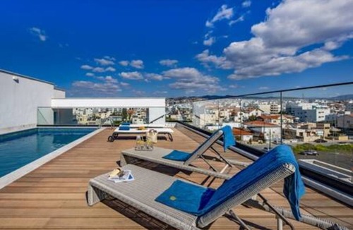 Limassol Apartment | 101 Sfiggos - City View Balcony & Rooftop Pool