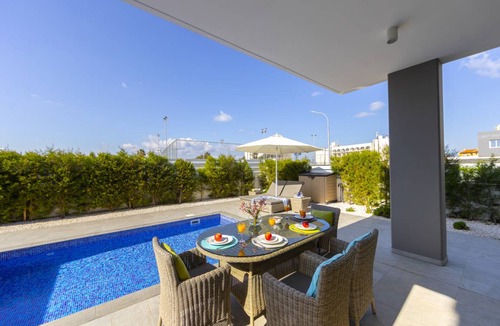 Pernera Villa | 142 m² Villa ∙ 3 bedrooms ∙ 6 guests