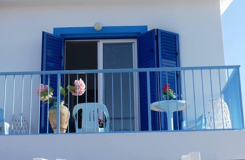 Pervolia Villa | 2Bed Villa - Private Pool - Steps from the Beach!