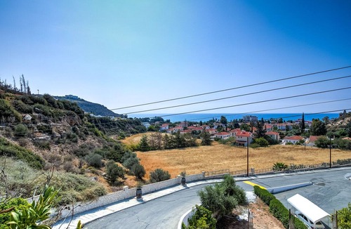 Pissouri Villa | 3 bed villa with pool & walk to beach of Pissouri Bay