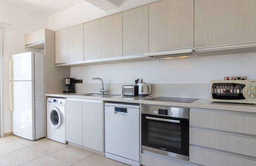 Kissonerga House | 3 Bedroom modern villa with a private pool and sew views