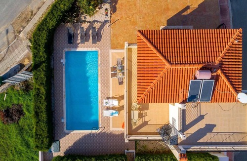 Prodromi Villa | 3 bedroom villa with impressive private pool