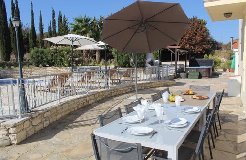 Skarinou Villa | 4-bedroom luxury villa with Pool in the charming Skarinou Village