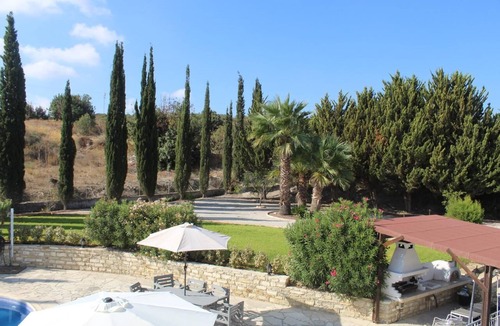 Skarinou Villa | 4-bedroom luxury villa with Pool in the charming Skarinou Village