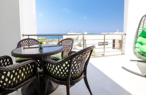 Bahceli Resort | 5 min to the sea and the 5 finger mountains