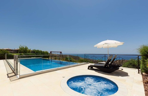 Aphrodite Hills Villa | A Paradise of Luxury and Endless Sea Views