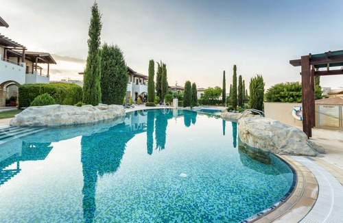 Aphrodite Hills Apartment | A unique apartment with the garden access to the pool