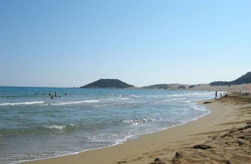 Kucukerenkoy Apartment | Air-conditioned Apartment As Close To The Sea As You Can Get