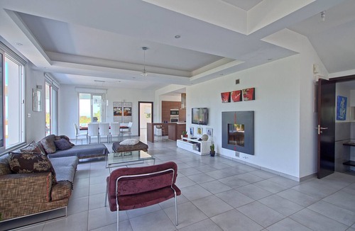 Paralimni Villa | Akefalou Bay Villa - 5 Bedroom Exclusive villa
