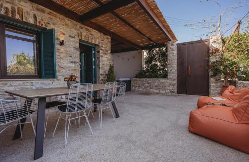 Kato Lefkara House | Andama Country Living
