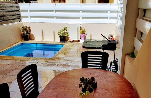 Universal House | Angie villa ,5 min to walk sea/mall/shop/gym/super market.