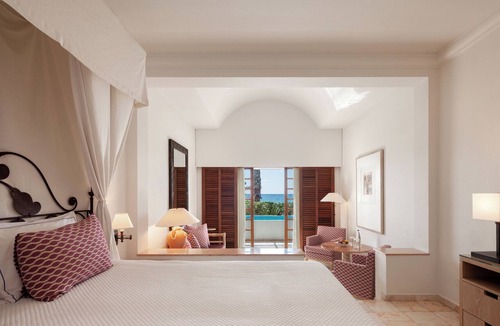 Paphos Hotel | Annabelle