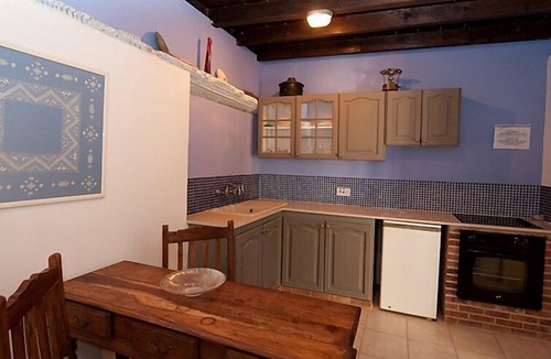 Tochni Apartment | Apartment Mespilo House in Tochni - 4 persons, 2 bedrooms