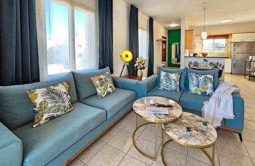 Paphos Apartment | Aphrodites Pearl I - Luxurious and Stylish 3BR Apartment