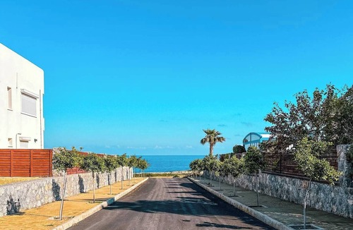 Tatlisu Apartment | Aptm for 5, near the sea, pool, BBQ area, terrace…