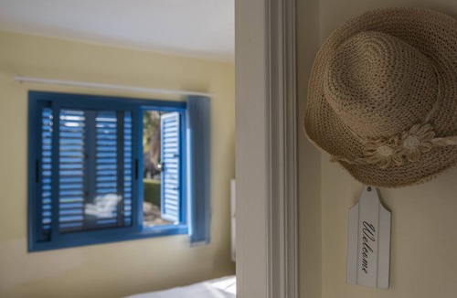 Polis Apartment | ARSINOE 29 "Nest by the Sea": Lovingly + well furnished holiday apartment