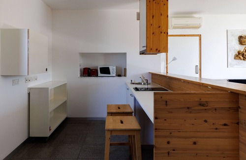 Pentakomo Apartment | Artistic 1-Bedroom Apartment in Limassol, by the Sea
