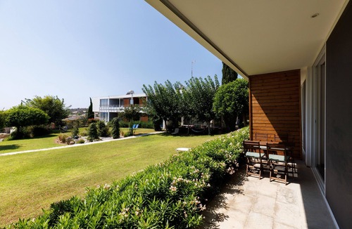 Pentakomo Apartment | Artistic 1-Bedroom Apartment in Limassol, by the Sea
