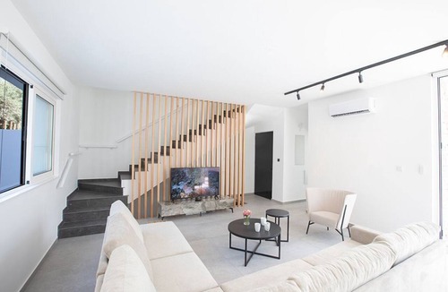 Ayia Napa Villa | Ayia Napa Kube Villa KB3 - a villa that sleeps 12 guests in 5 bedrooms