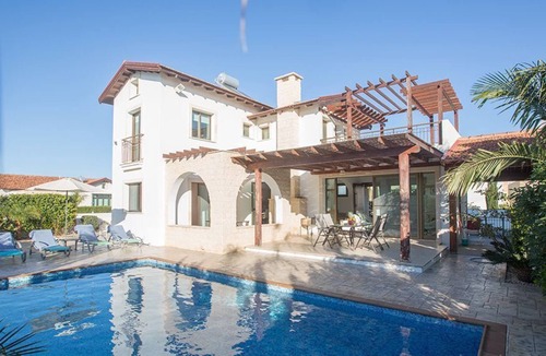 Ayia Thekla Villa | Ayia Napa Kymma Villa KY22 - a villa that sleeps 6 guests in 3 bedrooms