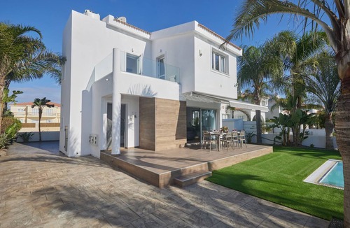 Ayia Thekla Villa | Ayia Napa Sunrise Villa SV9 - a villa that sleeps 6 guests in 3 bedrooms