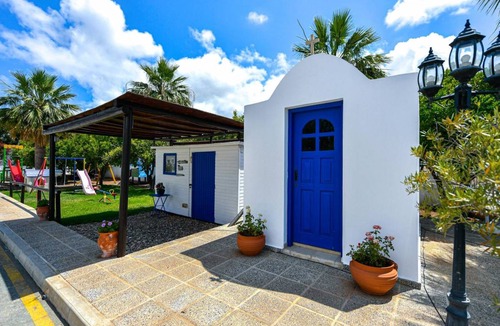 Agios Georgios Pegeias Apartment | Azzurro Holiday Villas Πέγεια