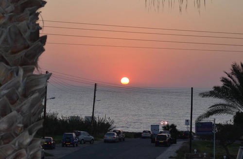 Paphos House | Beachside Villa. Sea and beach views. Free Paphos airport transfers free aircon