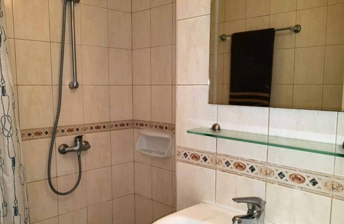 Paphos Apartment | Beautiful 2 bed / 2 bath apartment in Limnaira Gardens