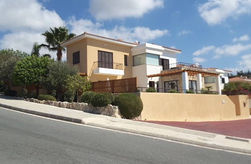 Tala Villa | Beautiful detached villa with private pool and lovely views towards the sea