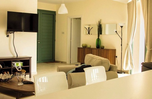Anarita Villa | BELLEVUE VILLA. Completely private 3-bedroom villa with pool, gardens & orchard.