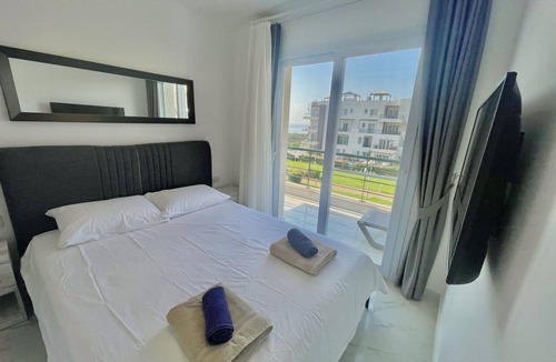 Bafra Apartment | Blue Retreat Suite by the Sea
