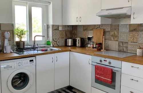 Agios Tychon Apartment | Bright and Breezy Beachside Apartment