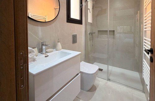 Lakatamia Apartment | Cecilia Suite #201 - 2BDR - 24/7 Concierge