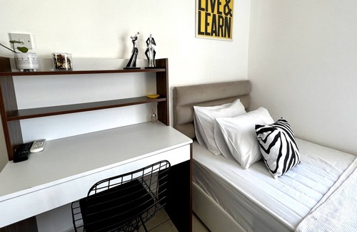 Kyrenia Apartment | Central Flat w Sea View 10 min to Beach in Kyrenia