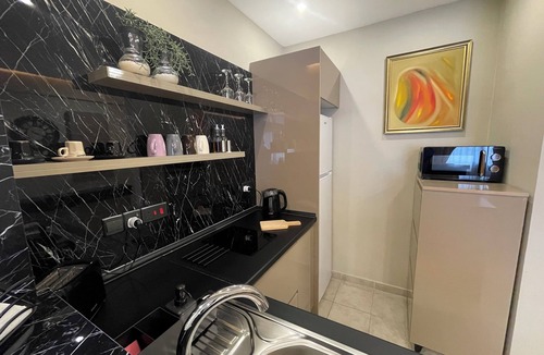 Zeytinlik Apartment | Charming 1BR Apartment with WiFi & AC in Girne - Şık ve Konforlu 1+1 Daire