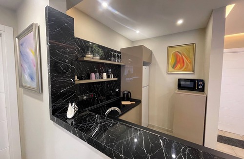 Zeytinlik Apartment | Charming 1BR Apartment with WiFi & AC in Girne - Şık ve Konforlu 1+1 Daire