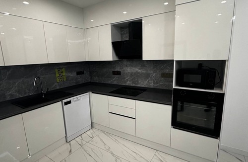 Kyrenia Apartment | Charming 2-bedroom & 2-bathroom apartment with AC, WiFi in Girne/Kyrenia TRNC